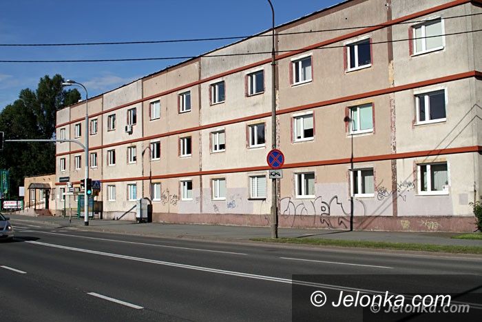Jelenia Góra: Uchodźcy zamieszkają w skarbówce?