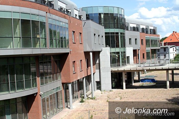 Jelenia Góra: Miał być luksusowy hotel, jest ruina