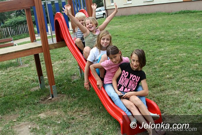 Jelenia Góra: Nowy plac zabaw tuż przed odbiorem