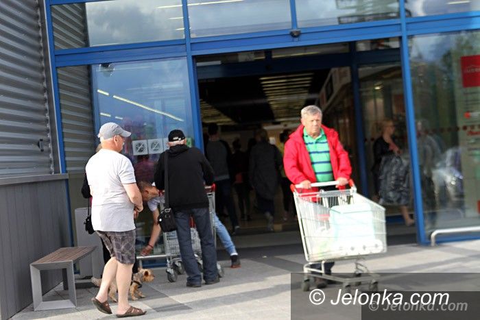 Jelenia Góra: W poniedziałek sklepy będą zamknięte? Sprawdzi to PIP