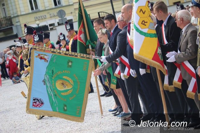Jelenia Góra: Jeleniogórzanie oddali hołd żołnierzom
