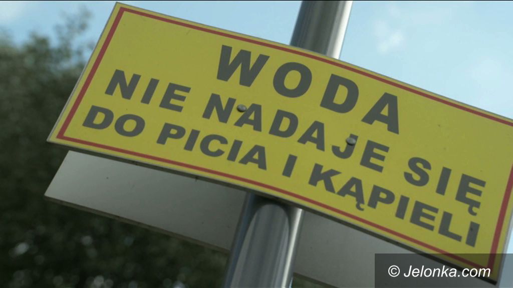 Jelenia Góra: Uwaga na wodę w fontannach
