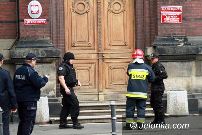 Jelenia Góra: Rozmowy kontrolowane… w sądzie (foto)