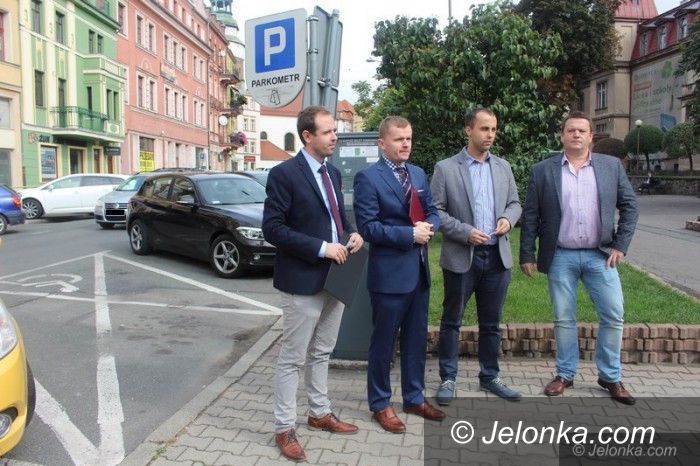 Jelenia Góra: PiS z akcją „15 minut” dla kierowców