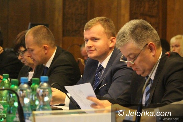 Jelenia Góra: Na sesji o podatkach i „Wodniku”