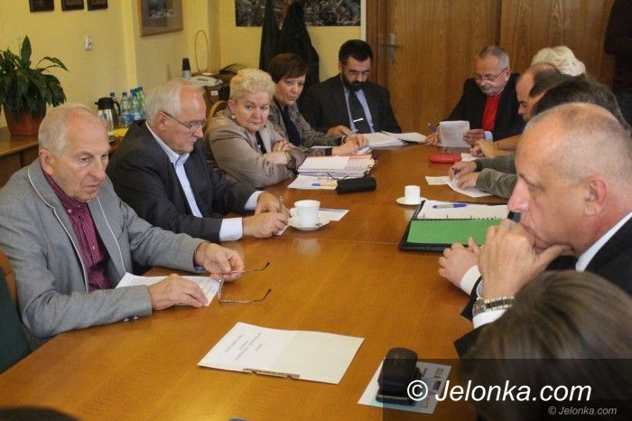 Jelenia Góra: O czynszach dzisiaj komisja, a co jutro na sesji?