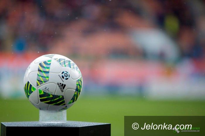 III liga piłkarska: Wydostać się ze strefy spadkowej