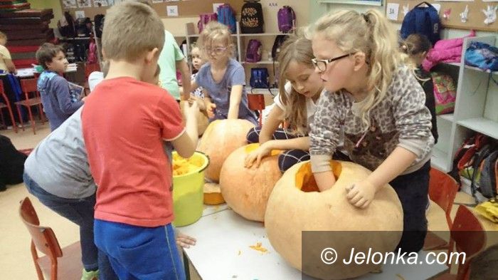 Jelenia Góra: Halloweenowe czary–mary w SP 2