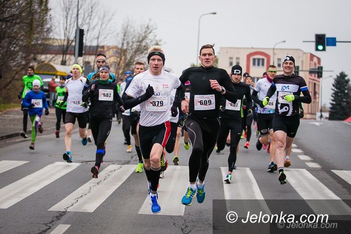 Jelenia Góra: Ponad 600 osób w Biegu Niepodległości