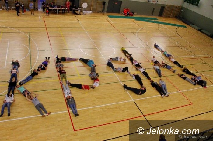 Jelenia Góra: Rozrywkowe otrzęsiny w „Karkonoskiej”