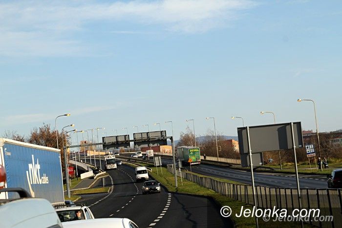 Jelenia Góra: Marnotrawstwo? Nie, przegląd lamp!