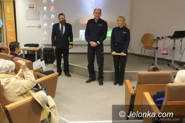 Jelenia Góra: Z odblaskami bezpieczniej na drogach