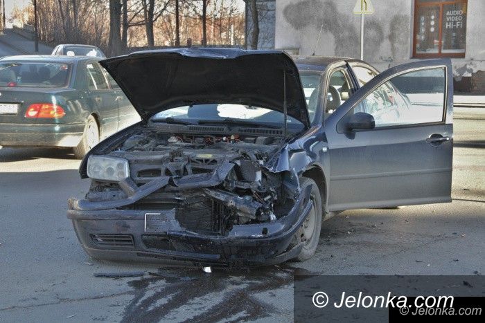 Jelenia Góra: Kolizja na skrzyżowaniu ulic W. Pola i 1 Maja