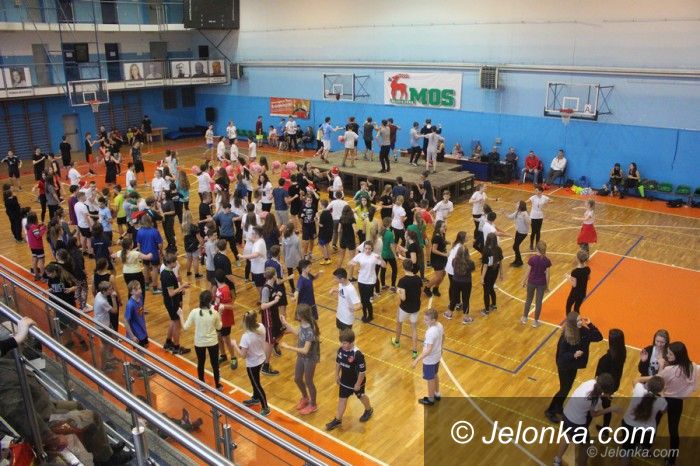 Jelenia Góra: Szalona zumboteka gimnazjalistów