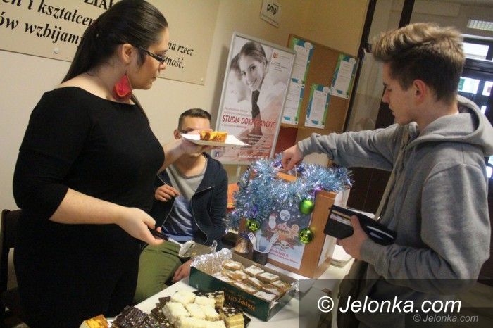 Jelenia Góra: Studenci charytatywnie... i z wyzwaniem