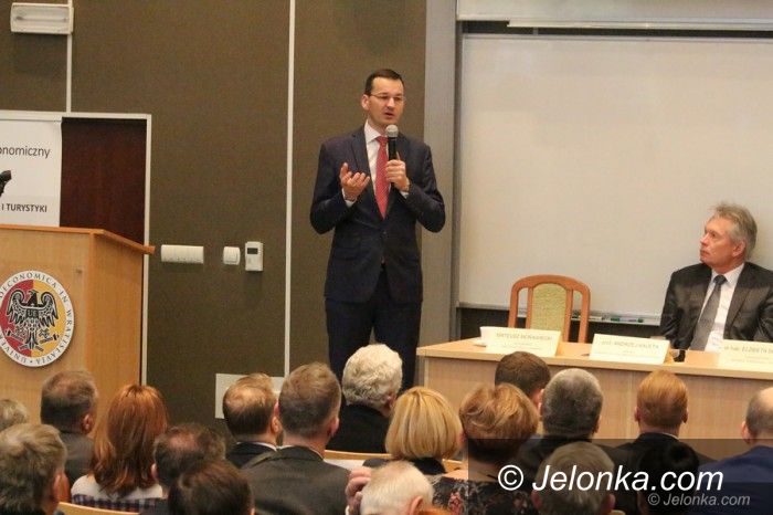 Jelenia Góra: Tłumy na spotkaniu z wicepremierem Morawieckim