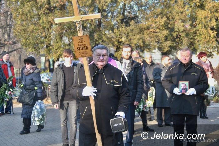Jelenia Góra: Najbliżsi, przyjaciele i znajomi pożegnali Tadeusza Siwka