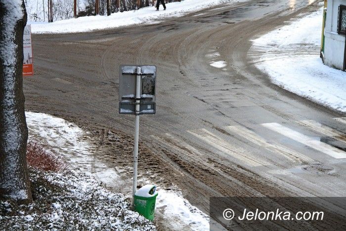 Jelenia Góra: Straż miejska przypomina o odśnieżaniu chodników