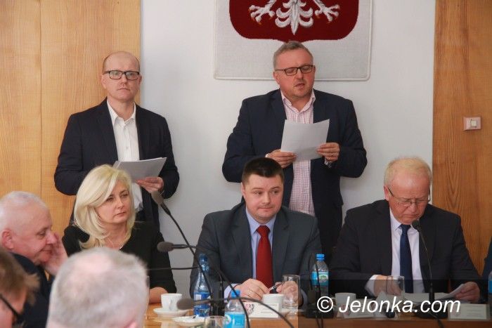 Powiat: Po sesji powiatu: A. Konieczyńska nadal starostą