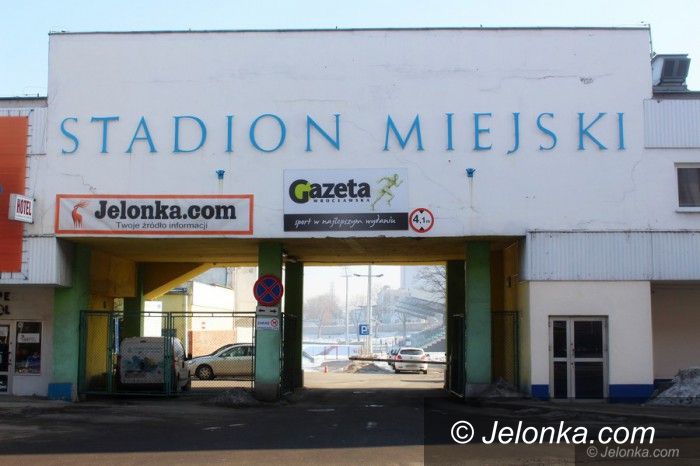 Jelenia Góra: Stadion doczeka się sztucznej murawy?