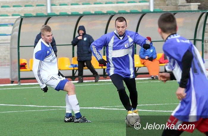 Strzegom: Derbowy sparing na remis