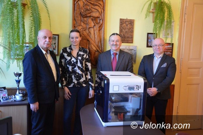 Jelenia Góra: Drukarka 3D dla Rzemiosł od Nowego Lądu