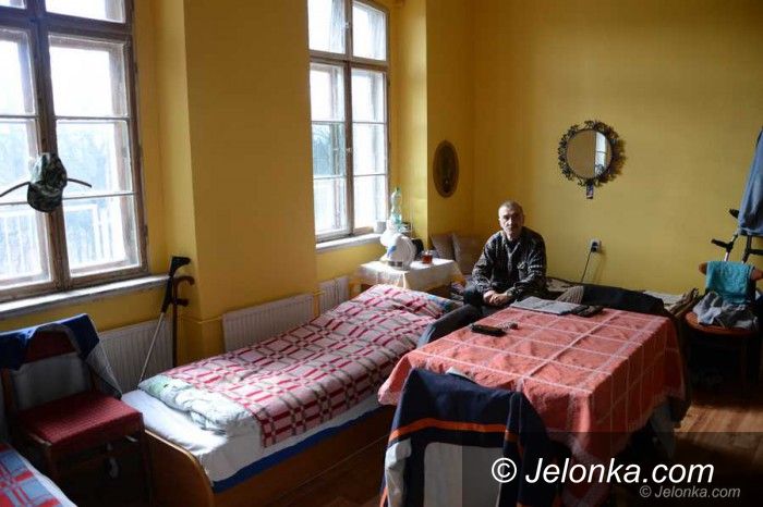 Jelenia Góra: Dają bezdomnym dach nad głową i pracę