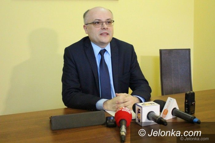 Jelenia Góra: Senator Mróz o finansach na remonty i nazwach ulic
