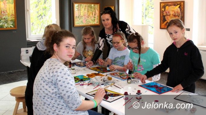 Jelenia Góra: Motyle na szkle w „Muflonie”