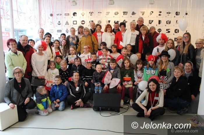 Jelenia Góra: Biało–czerwone barwy radości i dumy