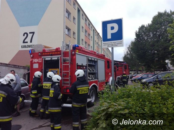 Jelenia Góra: Groźnie wyglądający pożar na Karłowicza