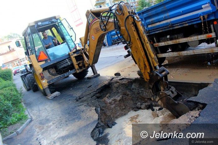 Jelenia Góra: Awarię usuwali do godzin nocnych