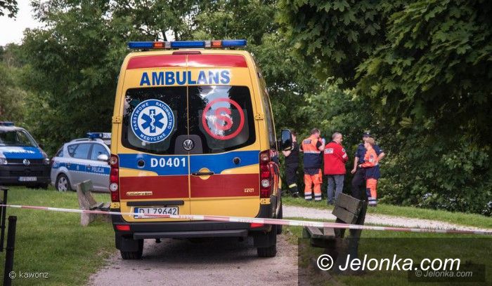 Jelenia Góra: Znaleziono ciało mężczyzny w parku