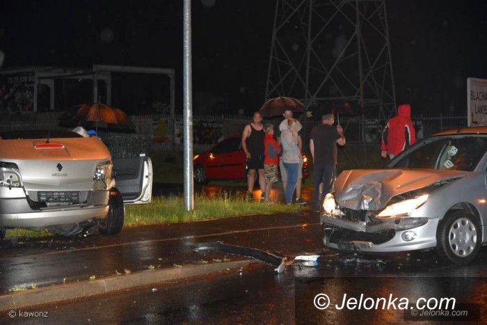 Jelenia Góra: Zderzenie dwóch aut na Spółdzielczej