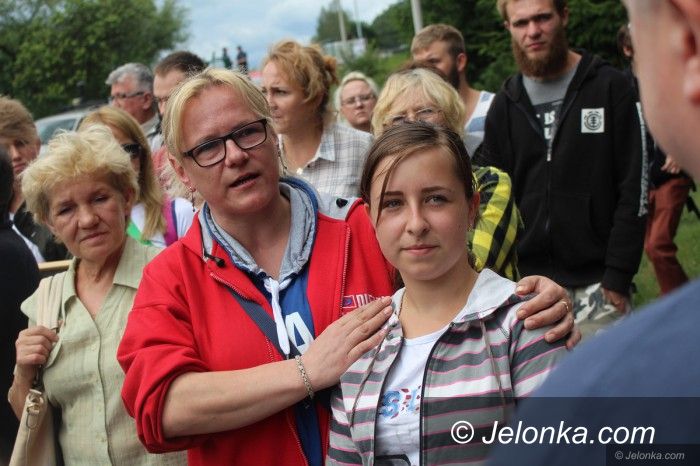Jelenia Góra: Protest pod schroniskiem