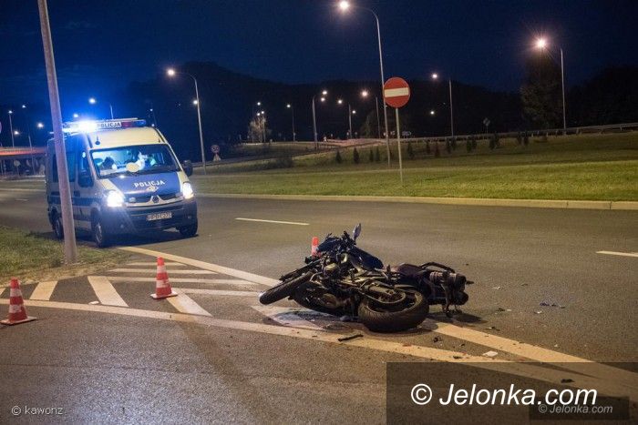 Jelenia Góra: Motocyklista zderzył się z autem osobowym