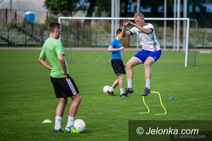 Jelenia Góra: Piłkarze Karkonoszy wznowili treningi