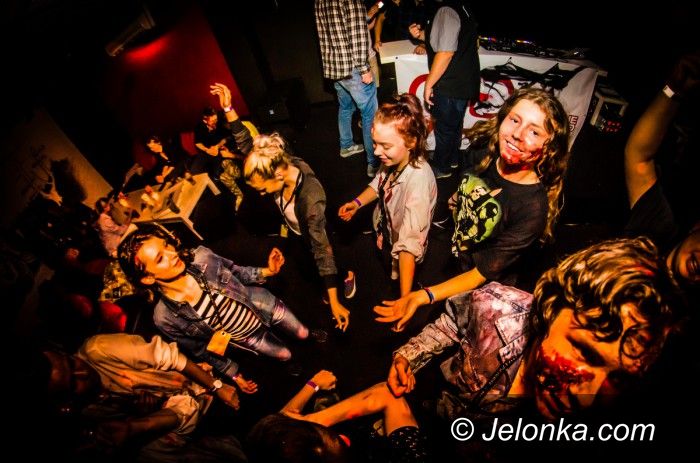Jelenia Góra: Zombie opanowały Klub Kwadrat