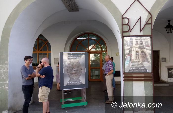 Jelenia Góra: Papierowe rzeźby Katarzyny Józefowicz