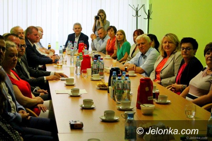 Jelenia Góra: Wręczono promesy dla dolnośląskich wsi