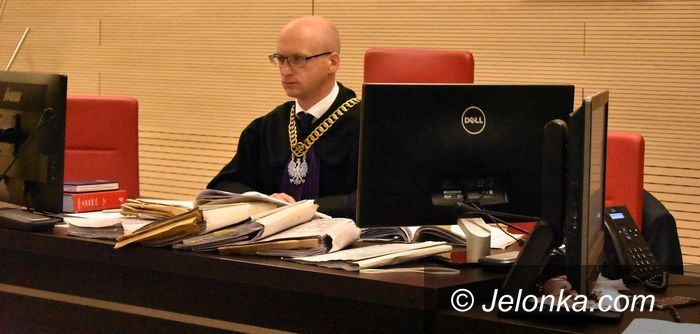 Jelenia Góra: Kto kierował jeepem, który zabił nastolatki?
