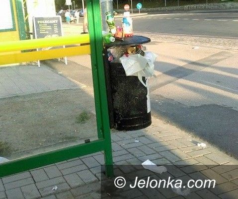 Jelenia Góra: Pomysł na przepełnione kosze na śmieci