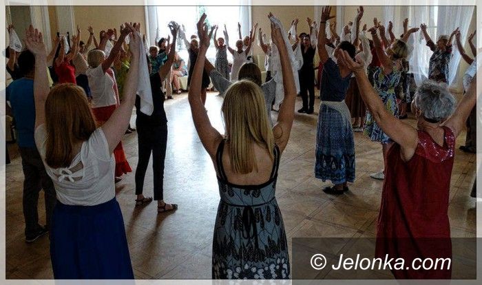 Jelenia Góra: Tańce w kręgu dla pań – bezpłatnie w „Muflonie”
