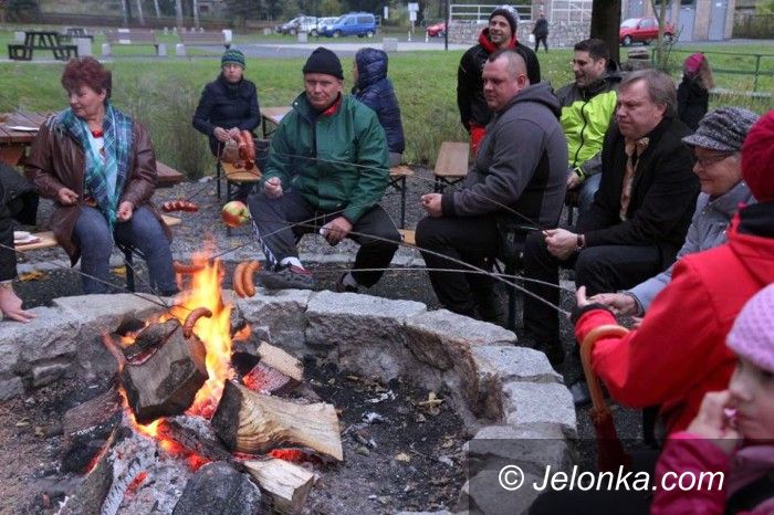 Janowice Wielkie: Spotkanie pod znakiem pieczonego jabłka