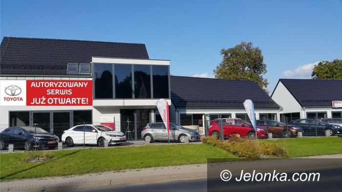 Jelenia Góra: Salon Toyota Nowakowski rusza pełną parą w Jeleniej Górze. Poznaj niezawodne auta hybrydowe już w najbliższy weekend!