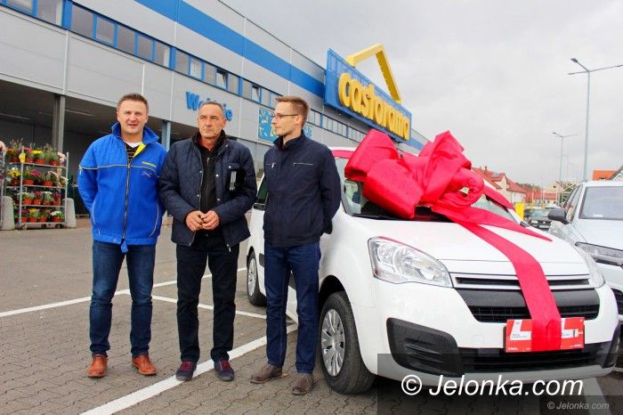 Jelenia Góra: Klient Castoramy wygrał samochód!