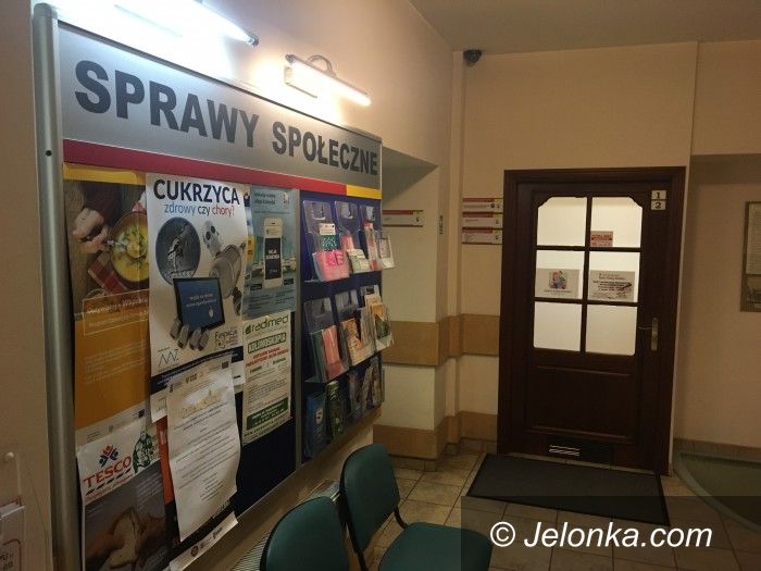 Jelenia Góra: Obniżki i promocje czekają na seniorów