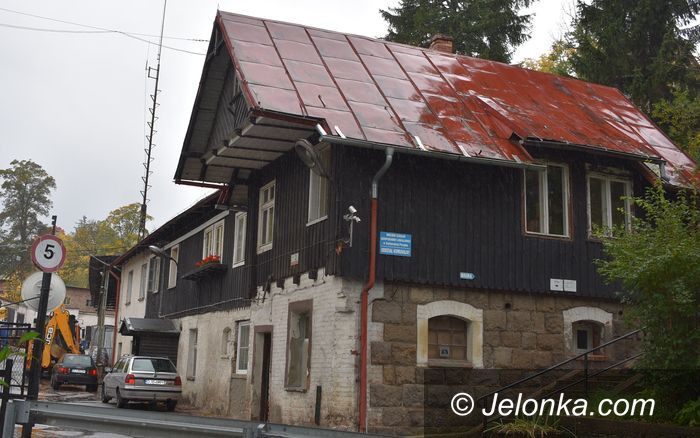 Szklarska Poręba: Będzie mniej urzędników w „lokalówce” pod Szrenicą