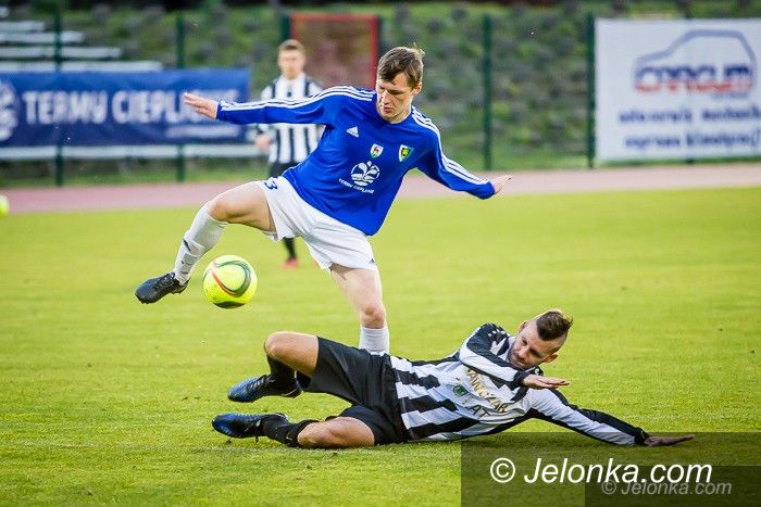 Jelenia Góra: Ciężka przeprawa Karkonoszy