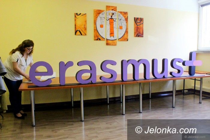Jelenia Góra: Certyfikat Erasmus Plus dla „Śniadeckiego”